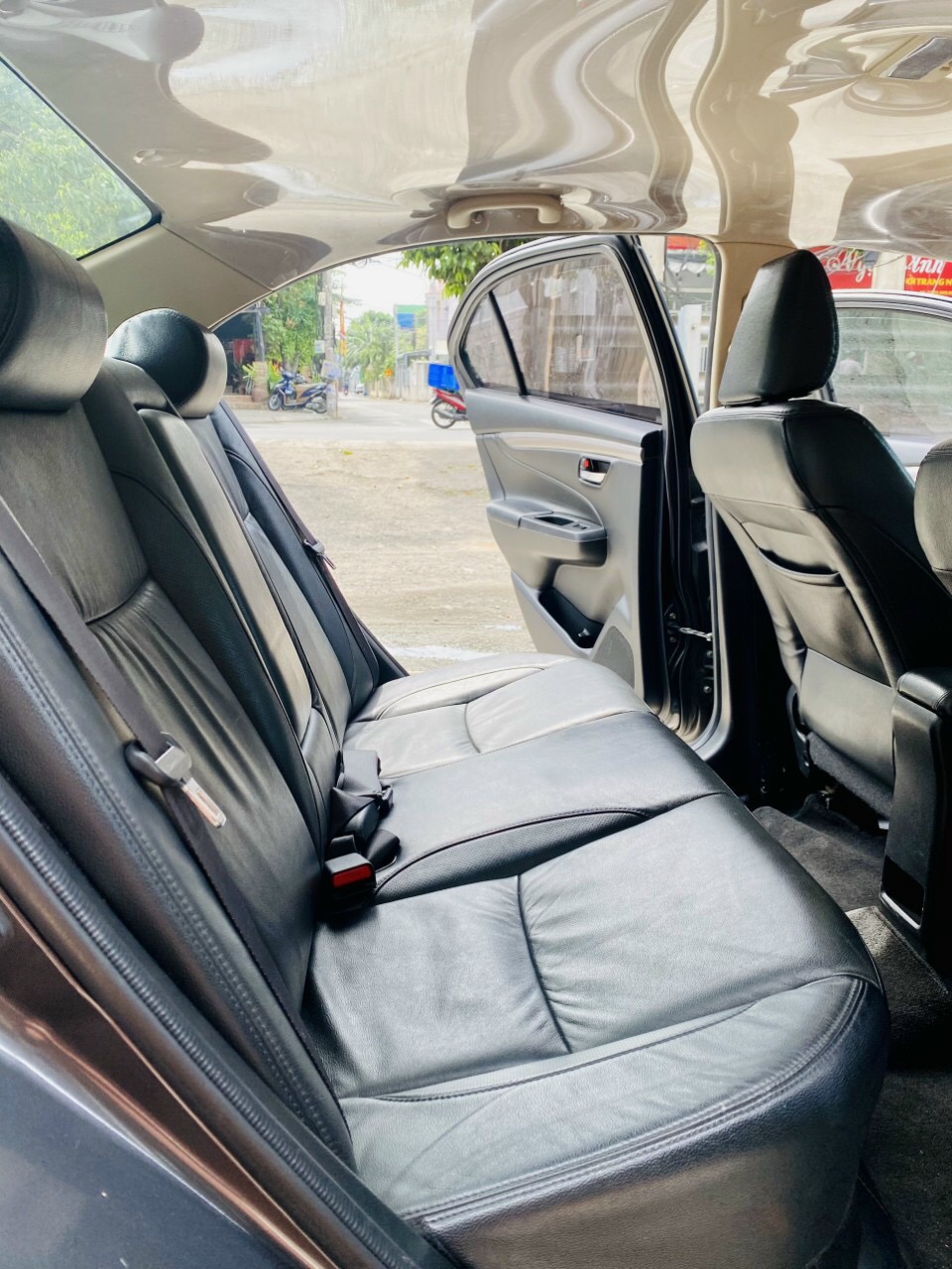 Cần bán gấp Suzuki Ciaz đời 2019, màu xám, xe nhập, số tự động, giá 395tr