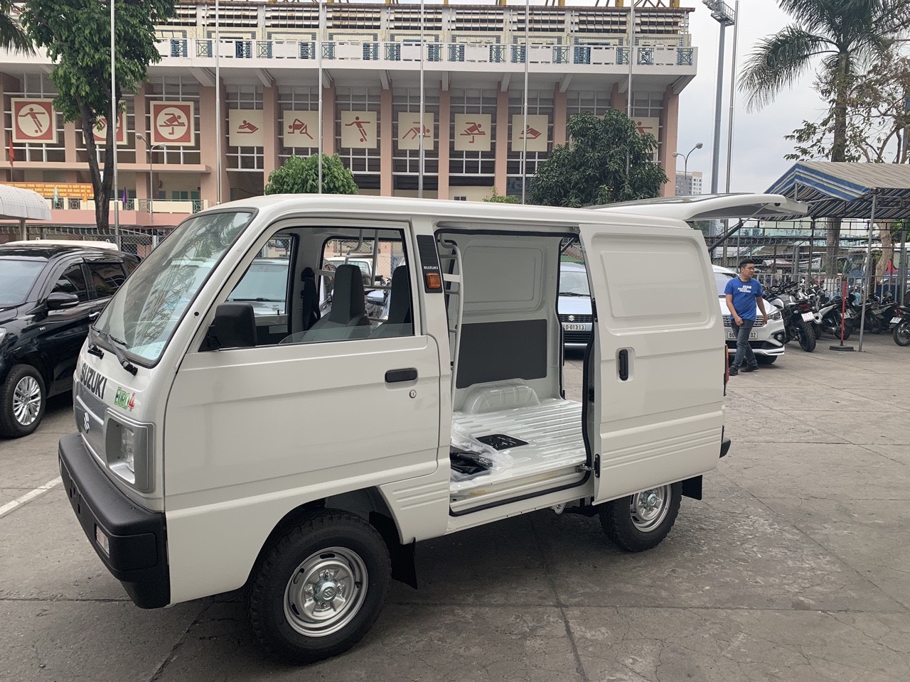Bán Suzuki Blind Van đời 2021, màu trắng, nhập khẩu nguyên chiếc