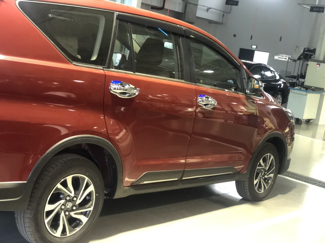Cần bán Toyota Innova đời 2021