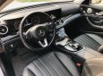 Bán xe Mercedes Benz E250 đời 2016, màu đen, xe hãng full phụ kiện, giá cực yêu thương