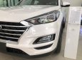 Bán Hyundai Tucson 2.0 tiêu chuẩn trắng 2019 - đủ màu, tặng 10-15 triệu - nhiều ưu đãi, LH: 0964898932