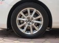 Bán xe Mazda 6 2.0L đời 2017, màu trắng chính chủ, 600 triệu