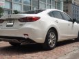 Bán xe Mazda 6 2.0L đời 2017, màu trắng chính chủ, 600 triệu