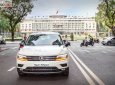 Bán Volkswagen Tiguan Allspace sản xuất 2019, màu trắng, xe nhập
