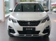 Cần bán xe Peugeot 5008 sản xuất 2017, màu trắng