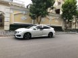 Bán ô tô Honda Civic 1.5 Turbo đời 2017, màu trắng, xe nhập xe gia đình, giá tốt