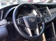 Bán Toyota Innova 2.0E đời 2017, màu bạc giá cạnh tranh