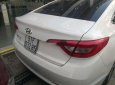 Cần bán Hyundai Sonata đời 2014, màu trắng xe gia đình