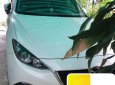 Bán Mazda 3 đời 2017, màu trắng chính chủ, giá tốt