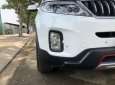 Cần bán lại xe Kia Sorento 2.4AT năm sản xuất 2017, màu trắng, giá tốt