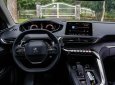 Bán xe Peugeot 3008 đời 2018, màu đen đẹp như mới