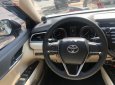 Cần bán Toyota Camry 2019, màu bạc, nhập khẩu