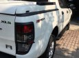 Cần bán gấp Ford Ranger 2.2AT XLS đời 2015, màu trắng, nhập khẩu số tự động, giá chỉ 565 triệu