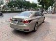 Cần bán lại xe Lexus ES 250 sản xuất năm 2019, xe nhập