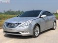 Cần bán Hyundai Sonata sản xuất 2011, màu bạc, xe nhập chính hãng.