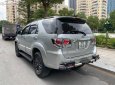 Cần bán gấp Toyota Fortuner 2.7V 4X2 AT đời 2016, màu bạc 
