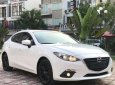 Cần bán gấp Mazda 3 năm sản xuất 2016, màu trắng xe còn mới nguyên