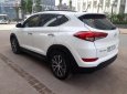 Bán xe Hyundai Tucson năm sản xuất 2016, màu trắng, nhập khẩu chính chủ