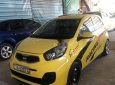 Cần bán lại xe Kia Morning sản xuất 2015, màu vàng xe gia đình