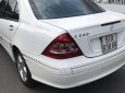 Cần bán gấp Mercedes C240 sản xuất năm 2004, màu trắng, 256tr