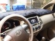 Gia đình cần bán chiếc Toyota Innova E sản xuất năm 2015, màu bạc, giá tốt, giao nhanh