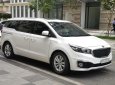 Cần bán lại xe Kia Sedona 2016, màu trắng, 809 triệu