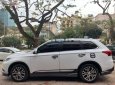 Cần bán lại xe Mitsubishi Outlander 2.0 Premium năm sản xuất 2019, màu trắng giá cạnh tranh