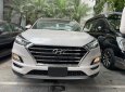 Bán xe Hyundai Tucson Facelif 2020, màu trắng xe giao ngay