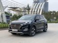 Cần bán Hyundai Tucson năm sản xuất 2018, màu đen, 850tr