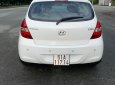 Cần bán xe Hyundai i20 năm 2011, màu trắng, xe gia đình