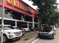 Cần bán gấp Mercedes đời 2017, màu đen