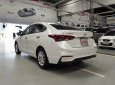 Cần bán gấp Hyundai Accent đời 2020, màu trắng, giá 472tr