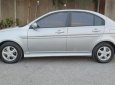 Cần bán xe Hyundai Verna năm 2010, màu bạc 