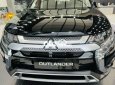 Cần bán Mitsubishi Outlander đời 2021, màu đen