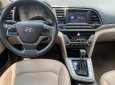 Cần bán gấp Hyundai Elantra 1.6 AT đời 2018, màu đỏ