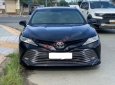 Cần bán xe Toyota Camry 2.5Q năm 2019, màu đen, nhập khẩu 