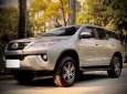 Cần bán xe Toyota Fortuner 2.7V đời 2019, màu bạc, xe nhập, giá chỉ 945 triệu