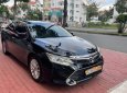 Cần bán Toyota Camry 2.0E sản xuất năm 2017, màu đen còn mới