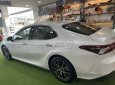 Bán Toyota Camry đời 2022, màu trắng, nhập khẩu