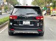 Bán xe Kia Sedona 2.2 Luxury sản xuất 2021, màu đen