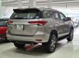 Bán Toyota Fortuner MT sản xuất 2020, màu bạc còn mới