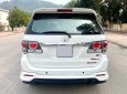 Cần bán lại xe Toyota Fortuner V 4x2 AT sản xuất năm 2016, màu trắng