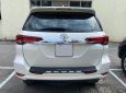 Xe Toyota Fortuner 2.7V 4x2 AT năm 2017, màu trắng, nhập khẩu, giá tốt