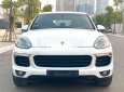 Cần bán xe Porsche Cayenne sản xuất năm 2015, màu trắng còn mới