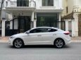 Bán xe Hyundai Elantra 2.0AT sản xuất 2016, màu trắng