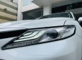 Bán Toyota Camry năm sản xuất 2019, màu trắng, nhập khẩu