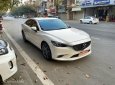 Cần bán lại xe Mazda 6 2.0 Premium sản xuất 2020, màu trắng như mới