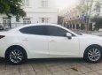 Bán ô tô Mazda 3 sản xuất năm 2017, màu trắng, nhập khẩu  