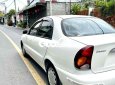 Cần bán Daewoo Lanos sản xuất năm 2003, màu trắng còn mới, giá tốt