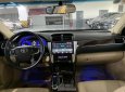 Xe Toyota Camry 2.0E đời 2018, chính hãng, giá 820tr